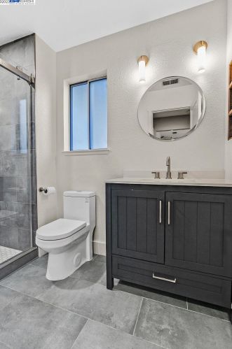 642 Vivian Dr, Livermore, CA 94550-8121