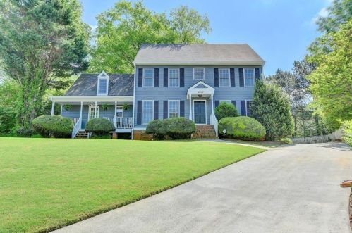 2537 Collins Port Cv, Suwanee, GA 30024-2787