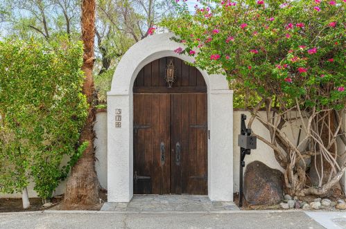 374 Pablo Dr, Palm Springs, CA 92262-6364