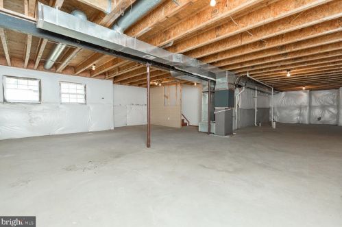 67 Barksdale Dr, Charles Town WV 25414-5616 exterior