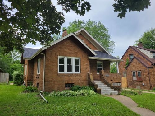 124 Dawn Ave, Rockford, IL 61107-5006