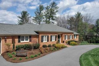 6010 Lakemont Dr, Roanoke VA  24018-1012 exterior