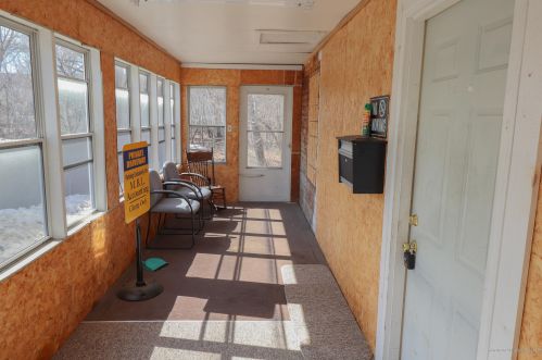 43 Carlton Ave, Mexico, ME 04257-1403