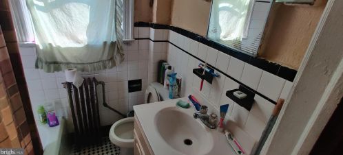 144 Kent St, Trenton NJ 08611-1018 exterior