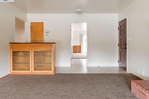 1994 Evergreen Ave, San Leandro CA 94577-6202 exterior