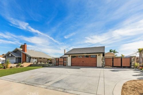 11228 Cameron Dr, Riverside, CA 92505-3408