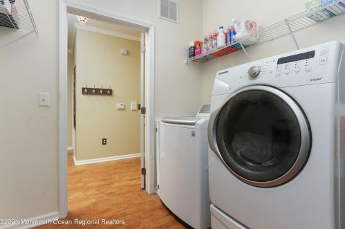 622 Ml Pond Way, Tinton Falls NJ 07724-2478 exterior