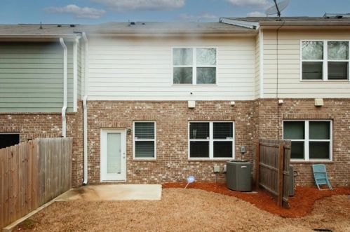 1817 Millstream Holw, Conyers GA  30012-3597 exterior