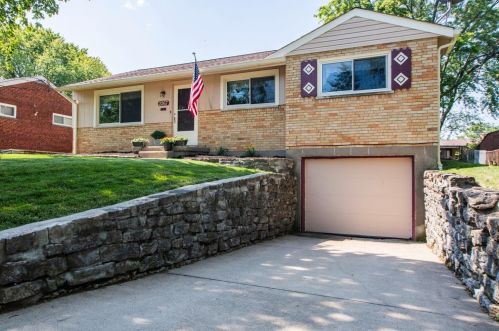 2267 Deblin Dr, Cincinnati OH  45239-5678 exterior