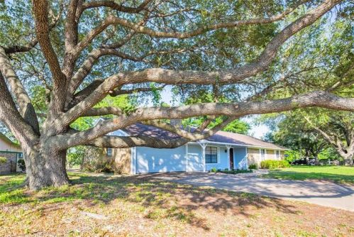 125 Machemehl Dr, Bellvue, TX 77418-1903