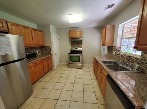 404 Mirike Dr, Fort Worth TX  76108-2701 exterior