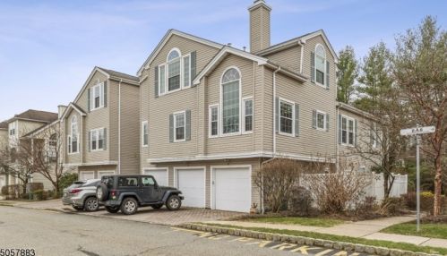 14 Witherspoon Ct, Morristown, NJ 07960-2730