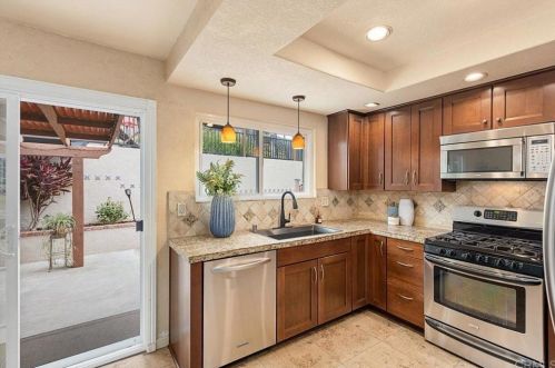 1096 Ponderosa Ave, San Marcos CA  92069-2146 exterior