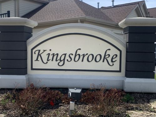 878 Carriage Ln, Palatine, IL 60074-1824