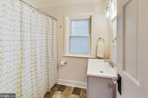 1506 Live Oak Dr, Silver Spring MD 20910-1543 exterior