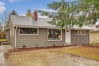 12632 Occidental Ave, Seattle, WA 98168-2604