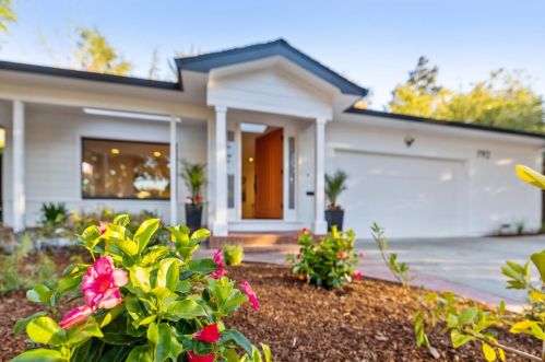792 Southampton Dr, Palo Alto, CA 94303-3437