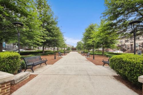745 Fountainhead Ln, Atlanta GA  30324-6284 exterior