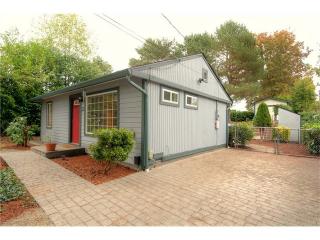 11408 14th Ave, Seattle, WA 98146-3561