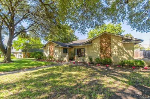 6747 Braddock Pl, Dallas, TX 75232-3301