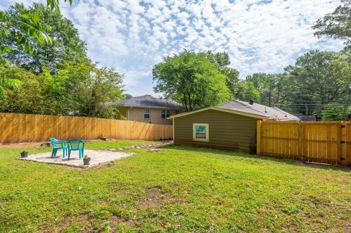 136 Burbank Dr, Atlanta GA  30314-2521 exterior