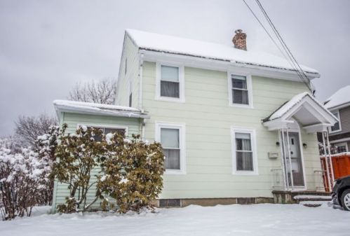 11 Webster St, Allenstown, NH 03275-1614