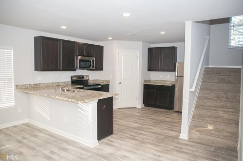 387 Toronto Cir, Hampton, GA