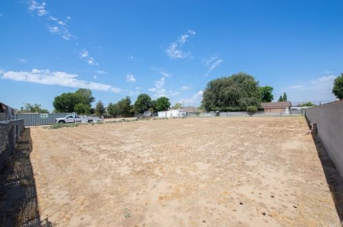 5550 Jurupa Ave, Riverside CA 92504-1252 exterior