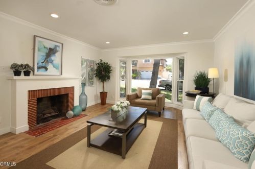 4617 Dyer St, Glendale, CA 91214-2823