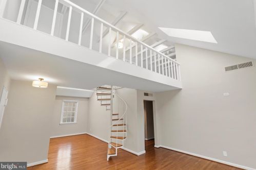 2200 Washington Ave, Silver Spring MD  20910-2608 exterior