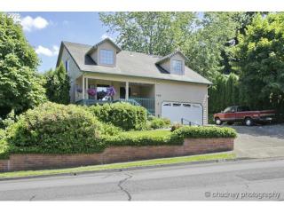 738 4th St, Damascus, OR 97080