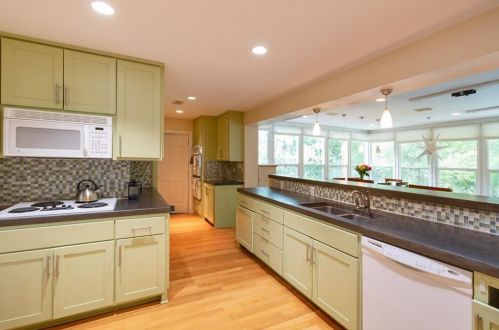2504 Bluffview Dr, Austin TX  78704-5825 exterior