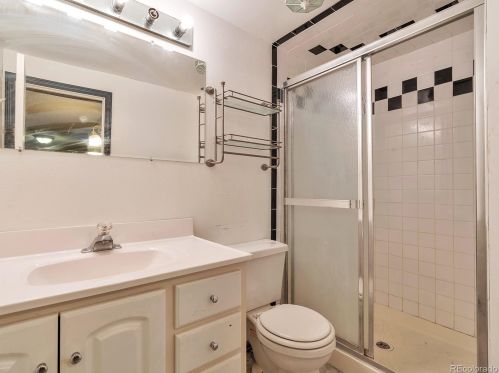 5419 Waco St, Denver CO 80015-2653 exterior