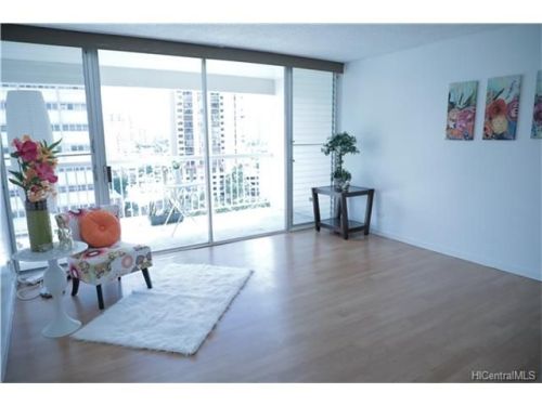 1114 Wilder Ave, Honolulu HI  96822-2776 exterior