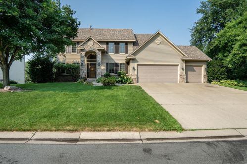 1821 Windsor Dr, Prior Lake, MN 55379-8073