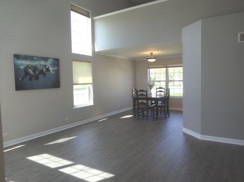 1386 Newcastle Ln, Hanover Park, IL 60103-8919