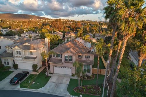 7818 Corte Macido, Carlsbad, CA 92009-8682