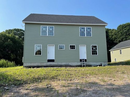 39 Batterson Ave, Westerly, RI 02891-2000