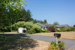 4041 Brookwood Dr, Bayside, CA 95524-9012