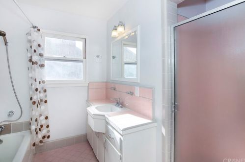 1828 Canada Blvd, Glendale CA  91208-2610 exterior