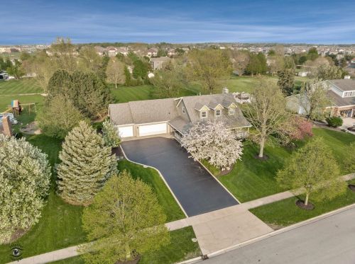 1712 Hermitage Dr, Mokena, IL 60451-3629