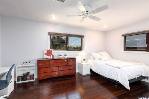 2328 Chapman Rd, Glendale CA  91214-3013 exterior