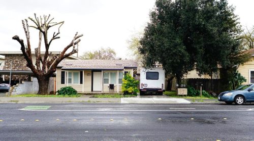 210 College Ave, Modesto, CA 95350-5912