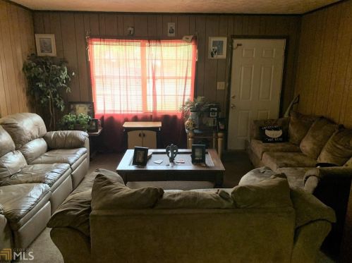 6100 Shadow Glen Ct, Porterdale, GA 30014-3580