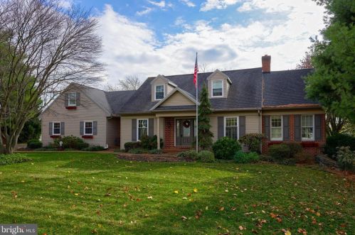 2078 Jarvis Rd, Lancaster PA  17601-6026 exterior