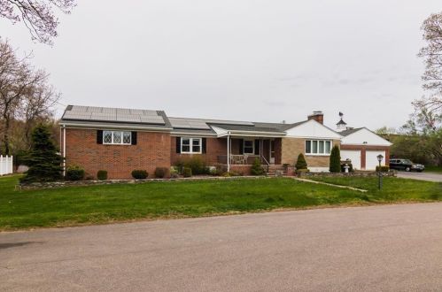 33 Whipple Ave, Westerly, RI 02891-3423