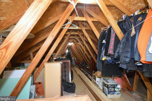 48 Calvin Unger Ln, Berkeley Springs WV 25411-5181 exterior