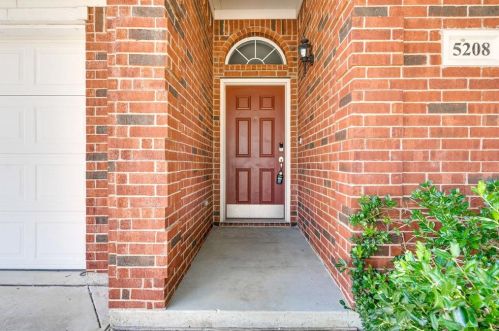 5208 Brookside Dr, Argyle TX  76226-2232 exterior