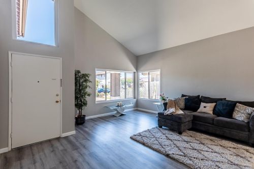 9035 Mesa Woods Ave, San Diego, CA 92126-2840
