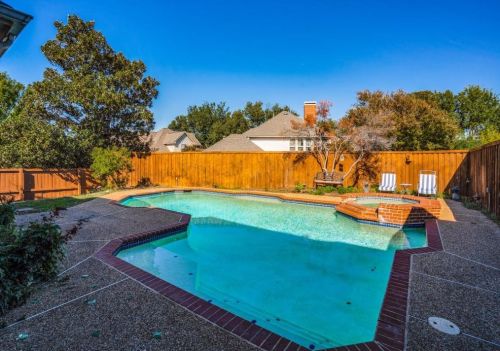 2507 Gln Morris Rd, Carrollton TX 75007-1916 exterior